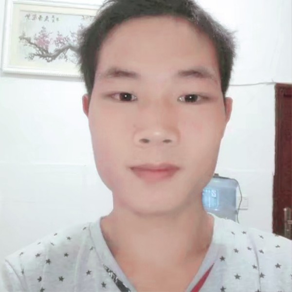 短靴苦恋阳光的照片