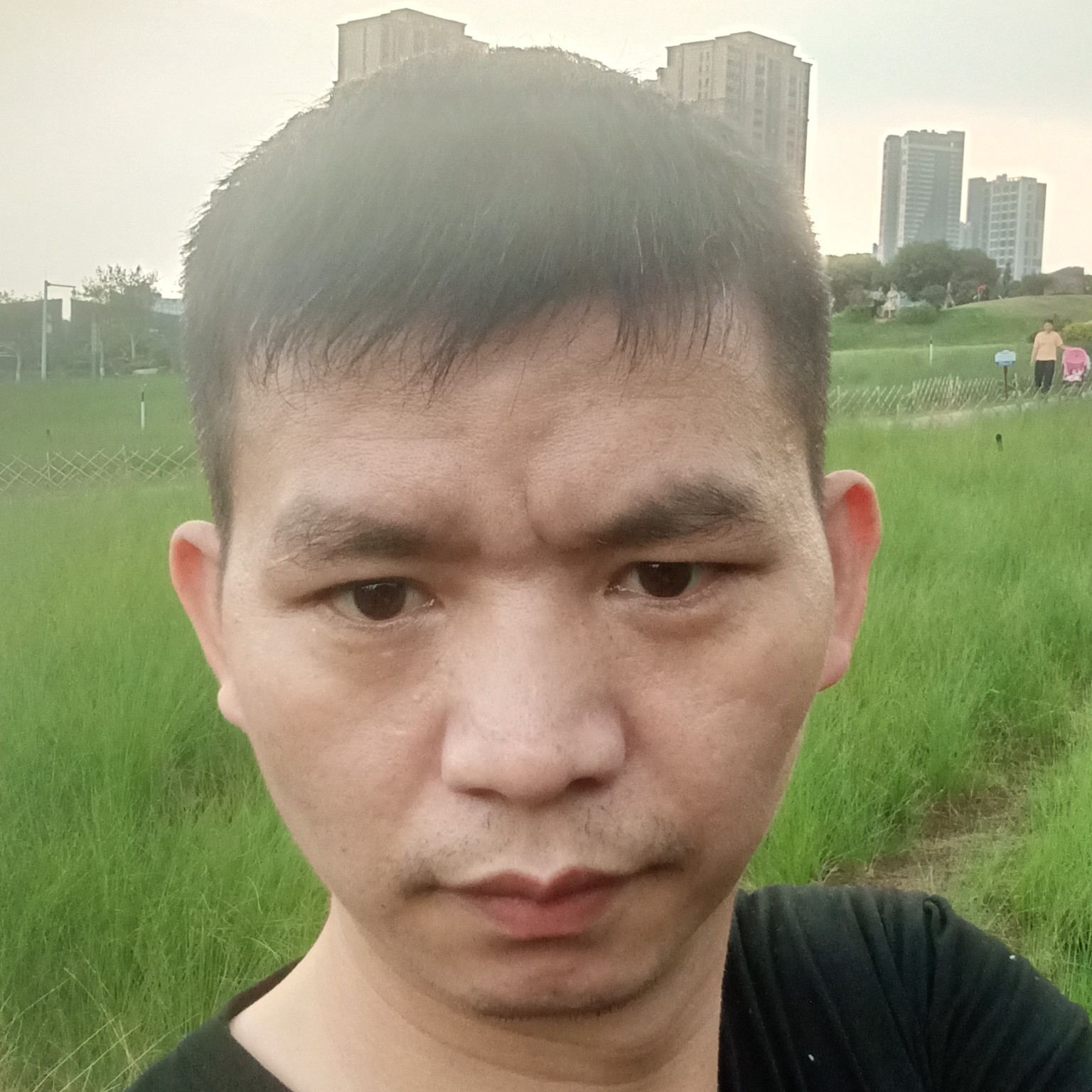 机智苗条883的照片