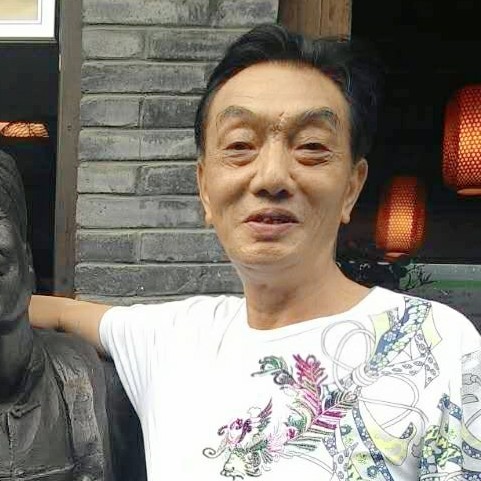 曹伟伟，的照片