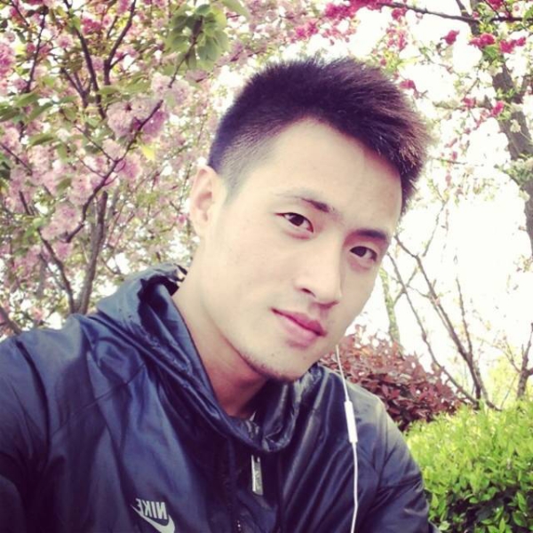 孤独闻暖光的照片
