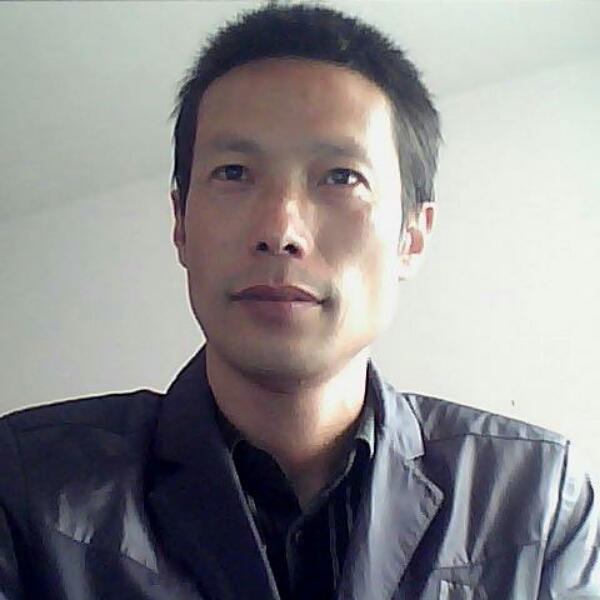现代帆布鞋的照片