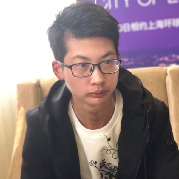 直男的春天的照片