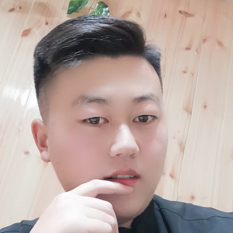 帅哥請彼年的照片