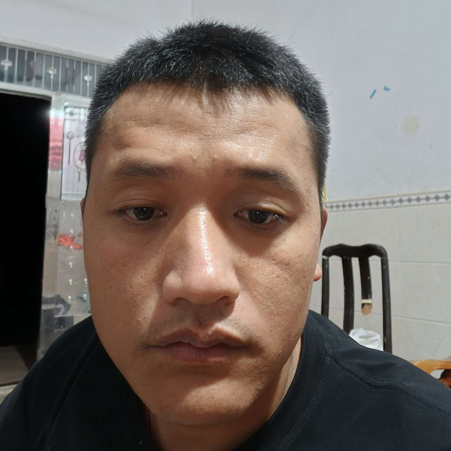 眉目清