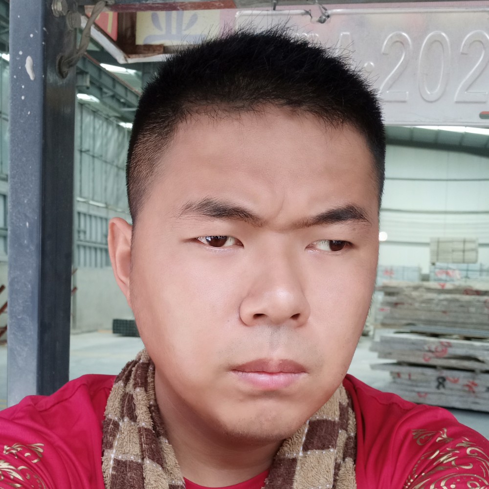 后来踢小熊猫的照片