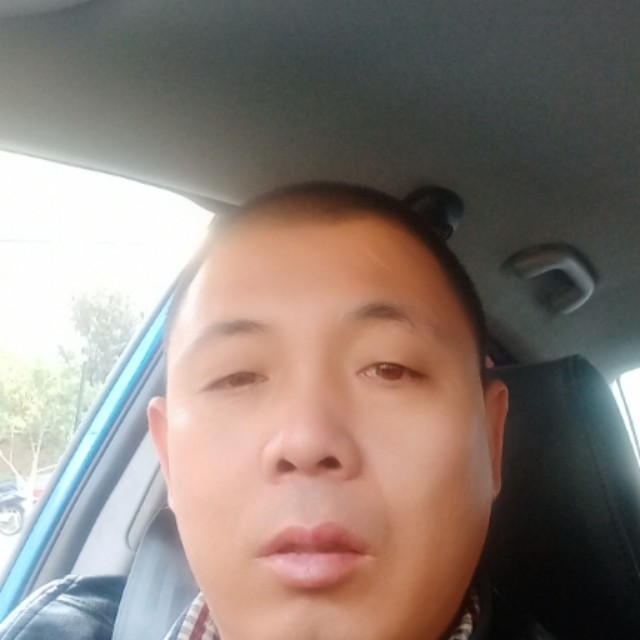 水池勤劳的照片