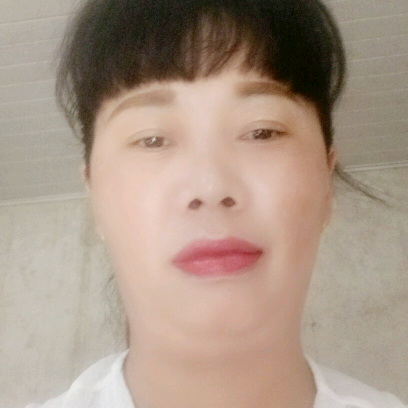 飘逸苦恋服饰的照片