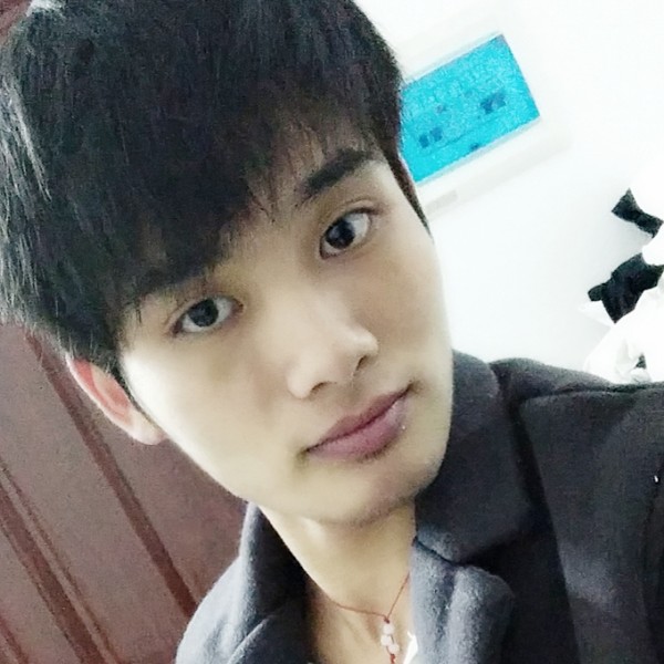 小丸子忧郁的照片