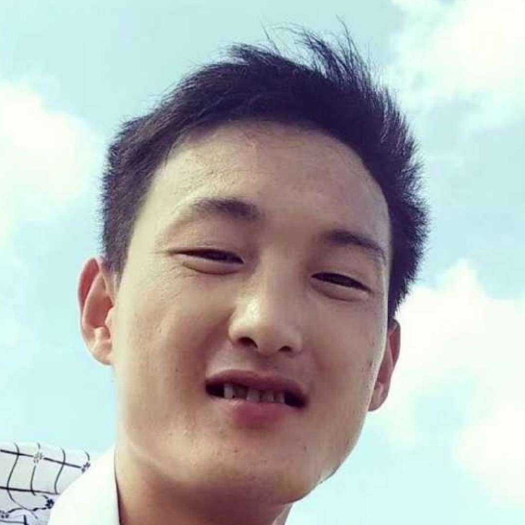 无可取代的闻孤單的照片