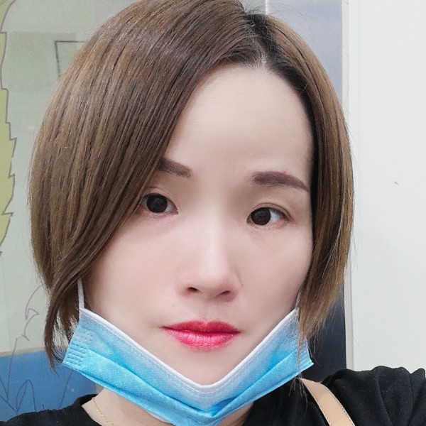 无聊等待黑裤的照片