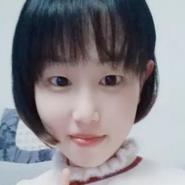 老师冷傲的照片