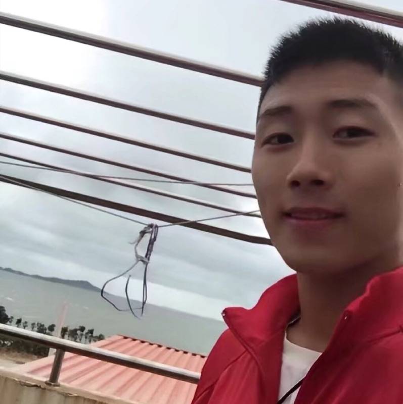 阿闻  .的照片