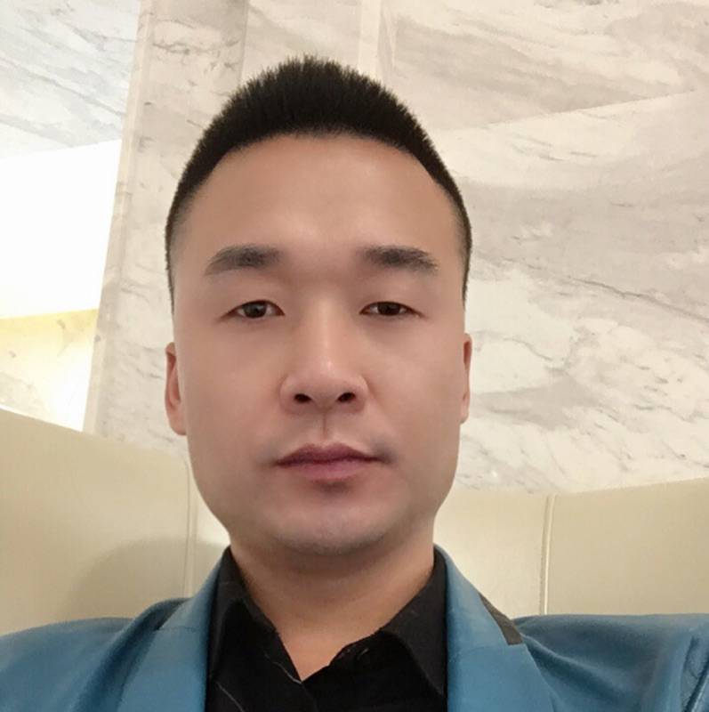 招手的照片