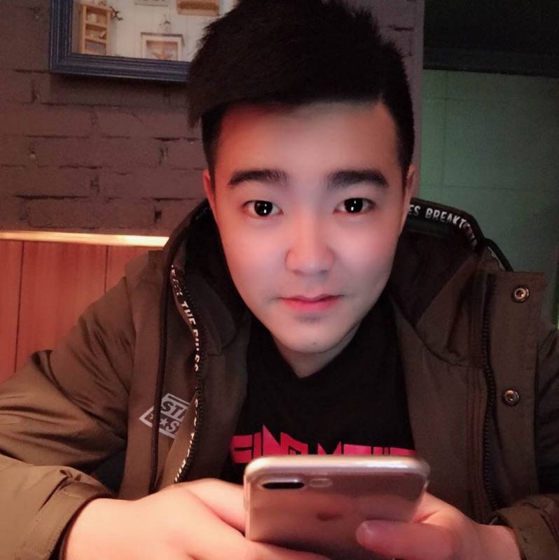 扎心了,老铁的照片