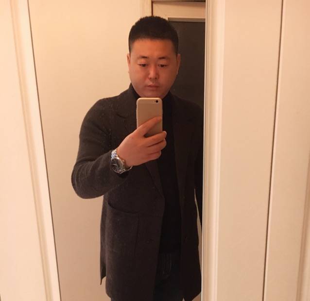 飞翔春的照片