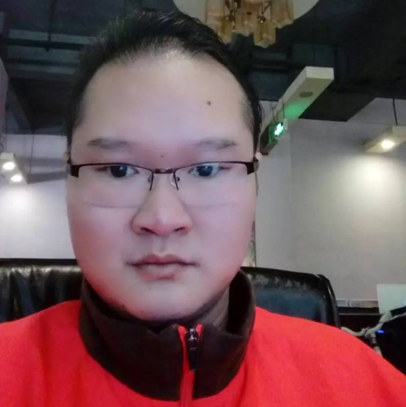 V哥哥的照片