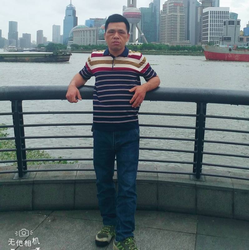 汨水江畔的照片