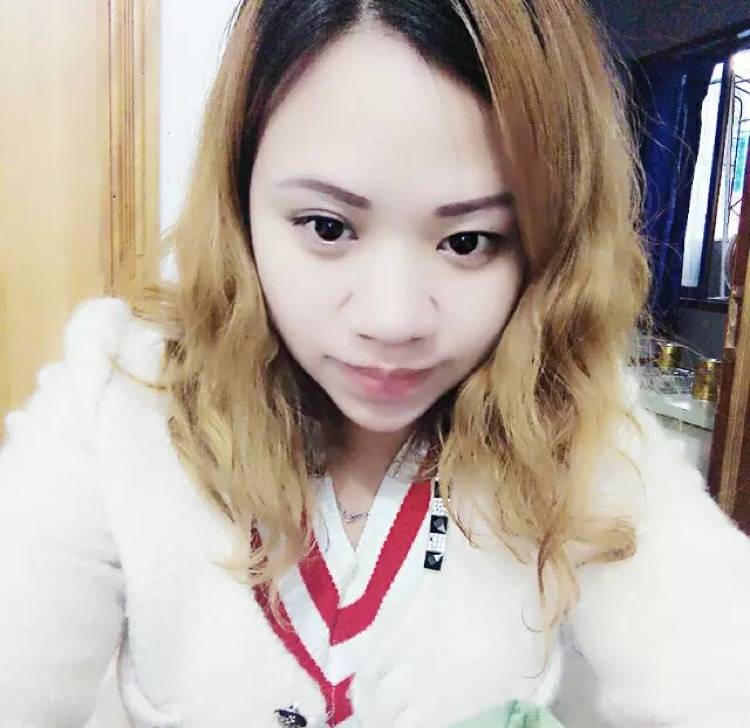 彭渝的照片