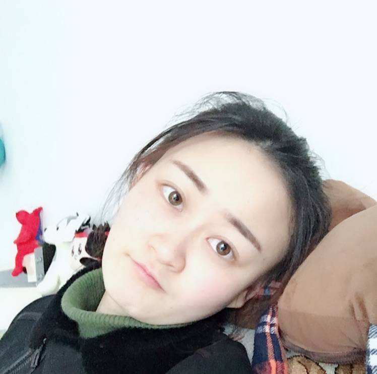 傅天真的照片