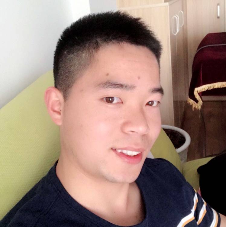 迈动脚步的照片