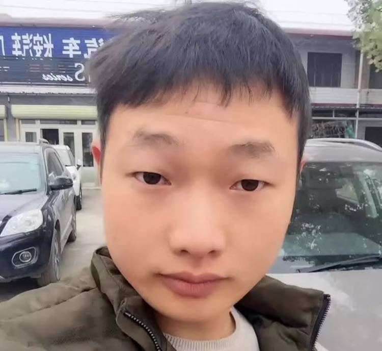 莫小爷的照片