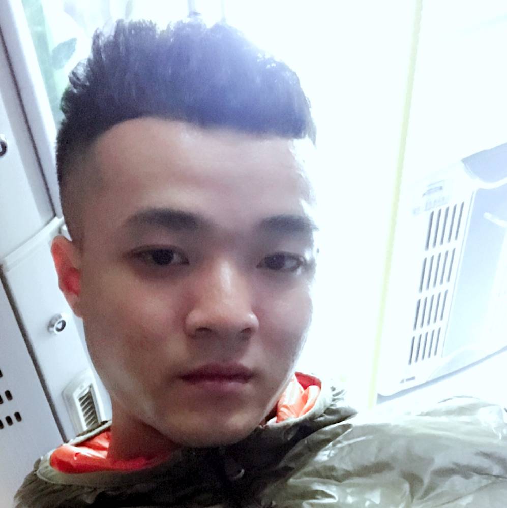 晨东,的照片