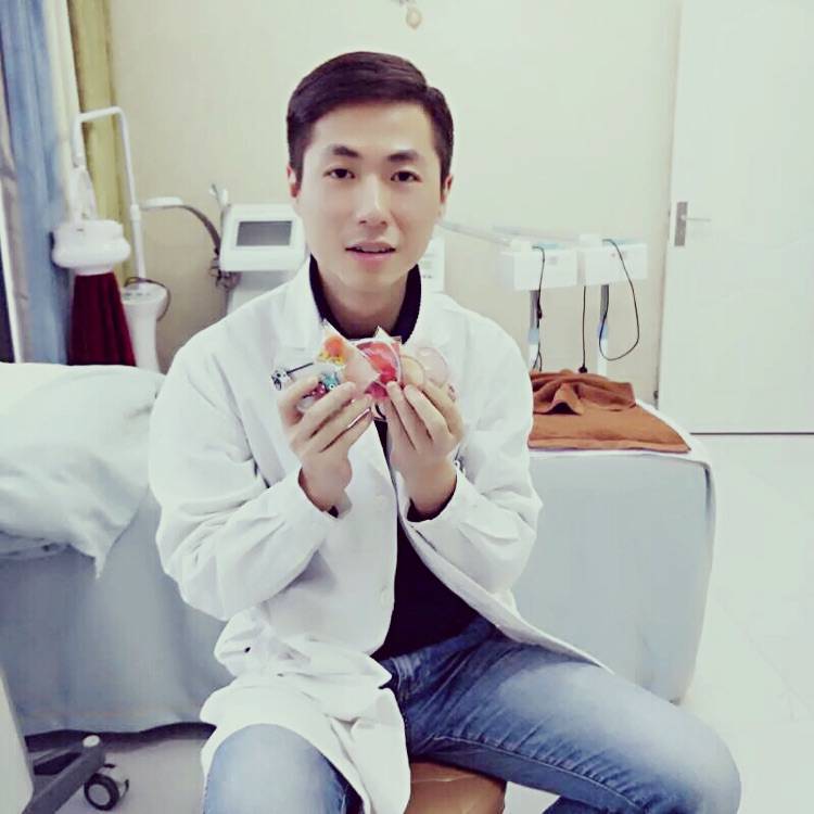 董彬的照片