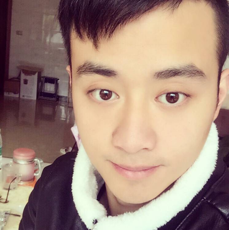倪威的照片