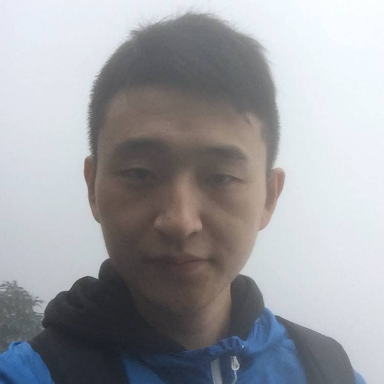 龙小云的照片