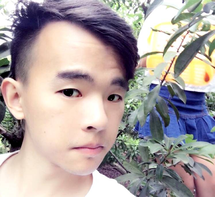 何时再少年的照片