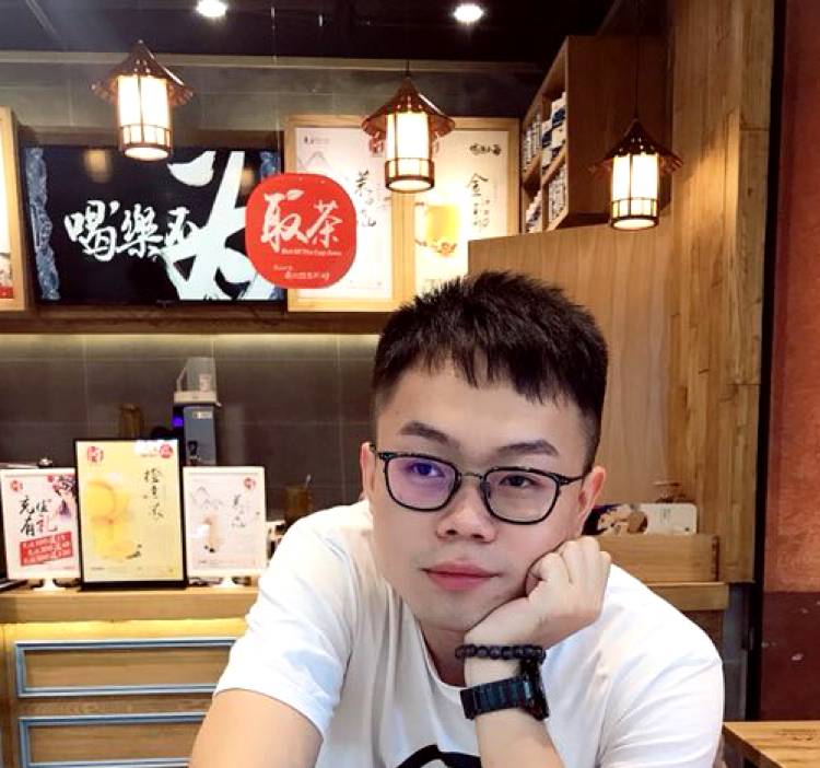 吃鸡少年的照片