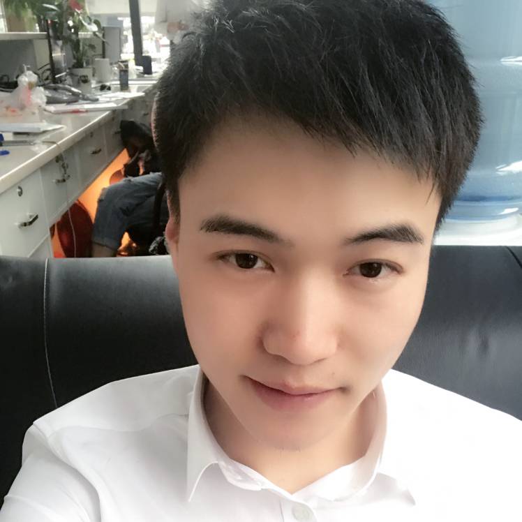 lu哥哥的照片
