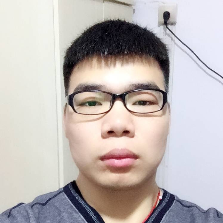 卢伟坚的照片
