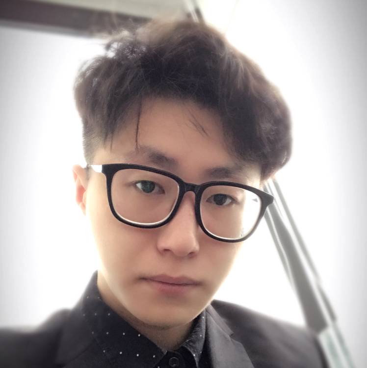 迷茫的考艺术家的照片