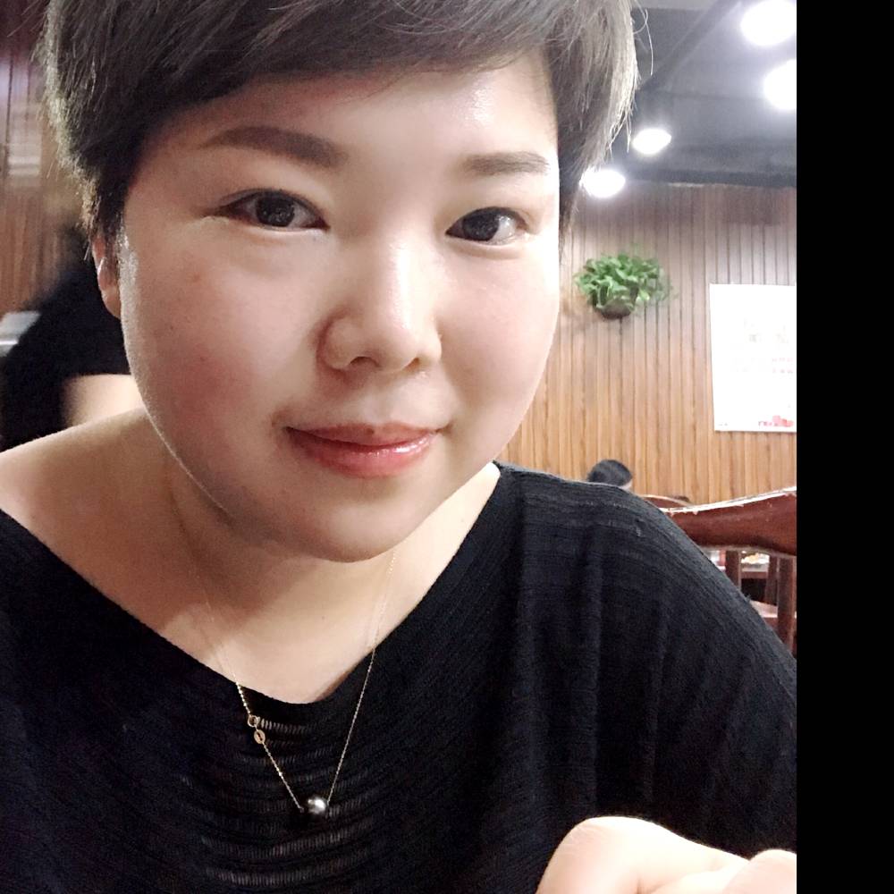清秀口红的照片