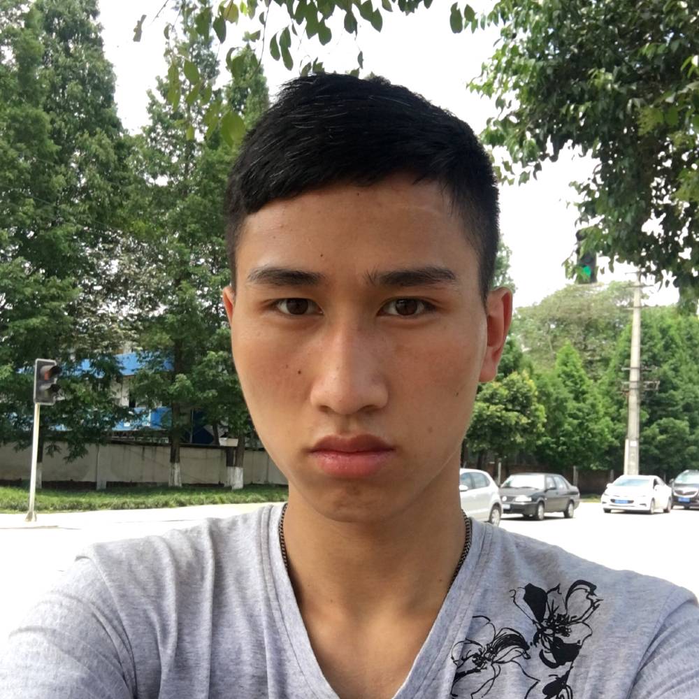 单薄篮球的照片