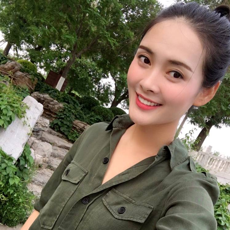 李婉芹的照片