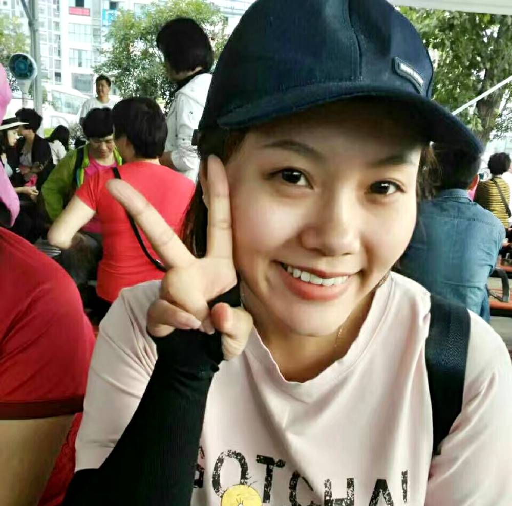 贪玩板凳的照片