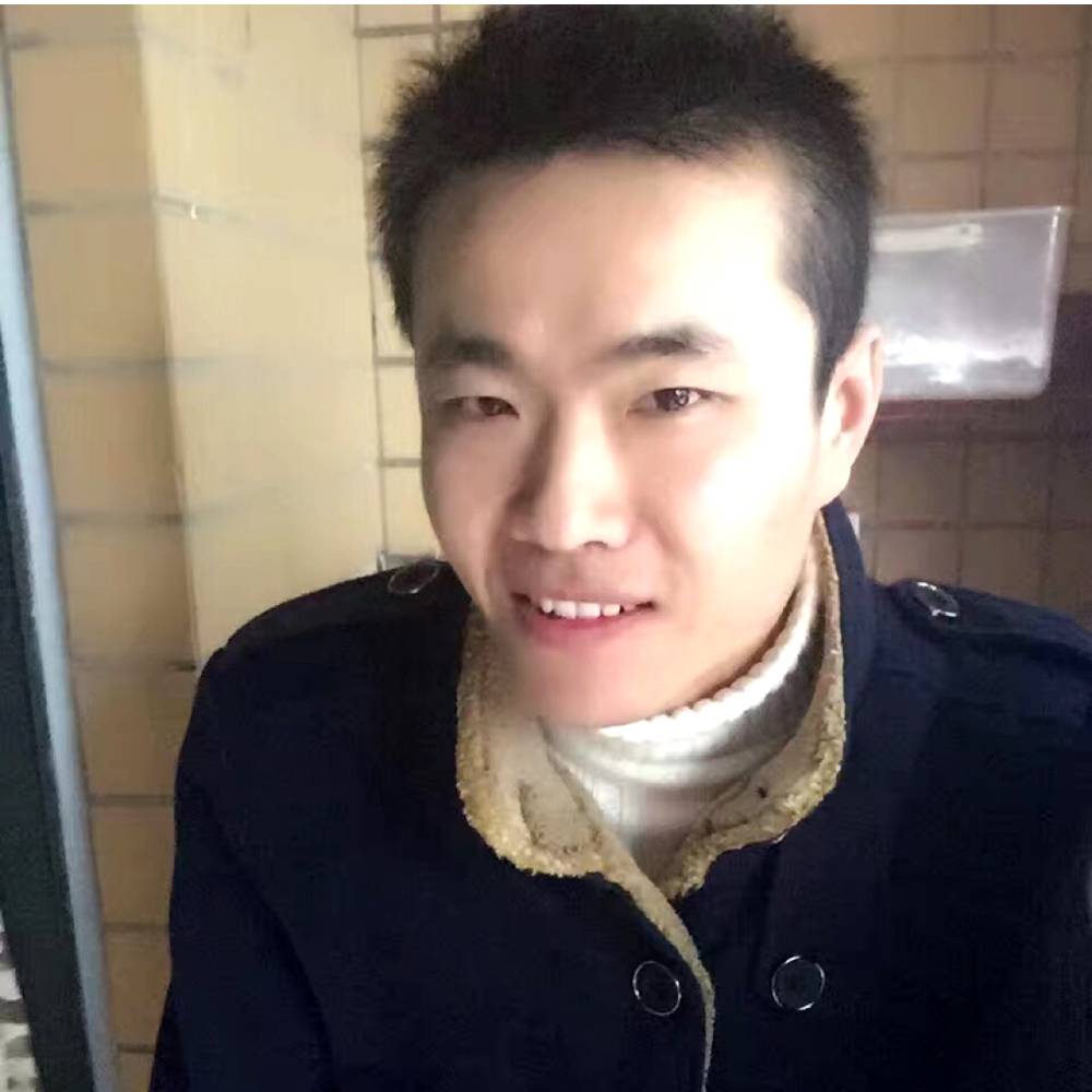 怕孤独帅哥的照片