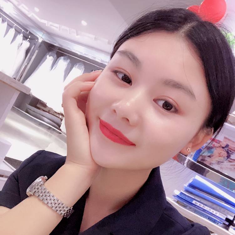 艾—铃的照片