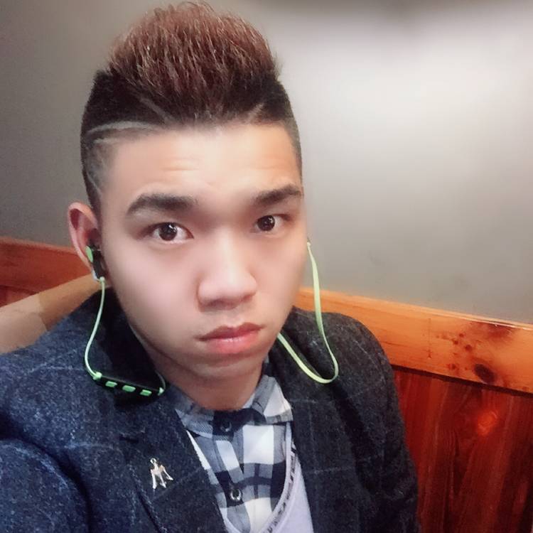 舒心毛衣的照片