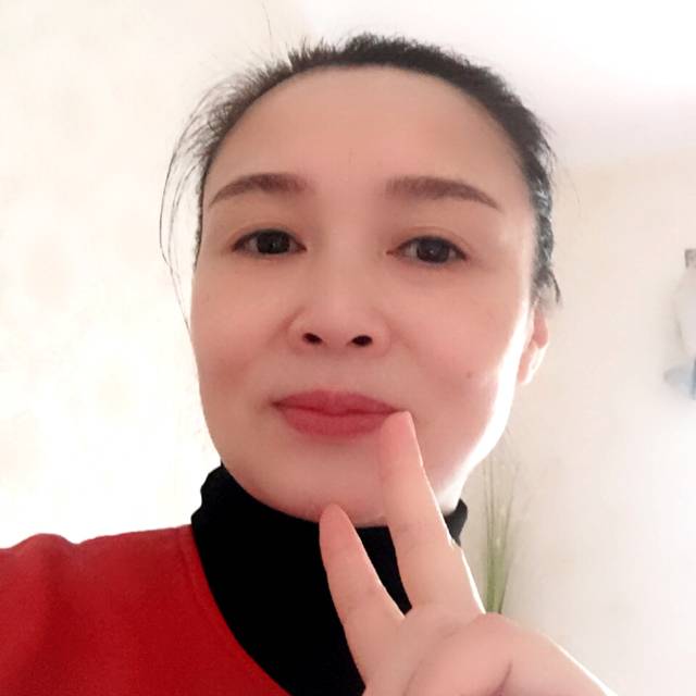 爱笑御姐的照片