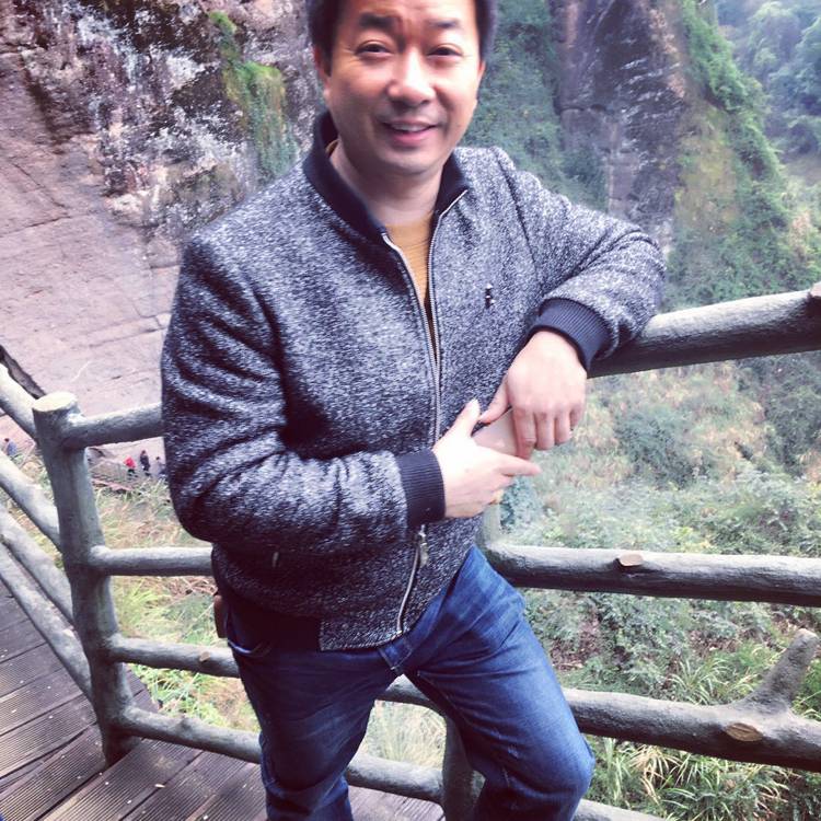 寂寞高山的照片