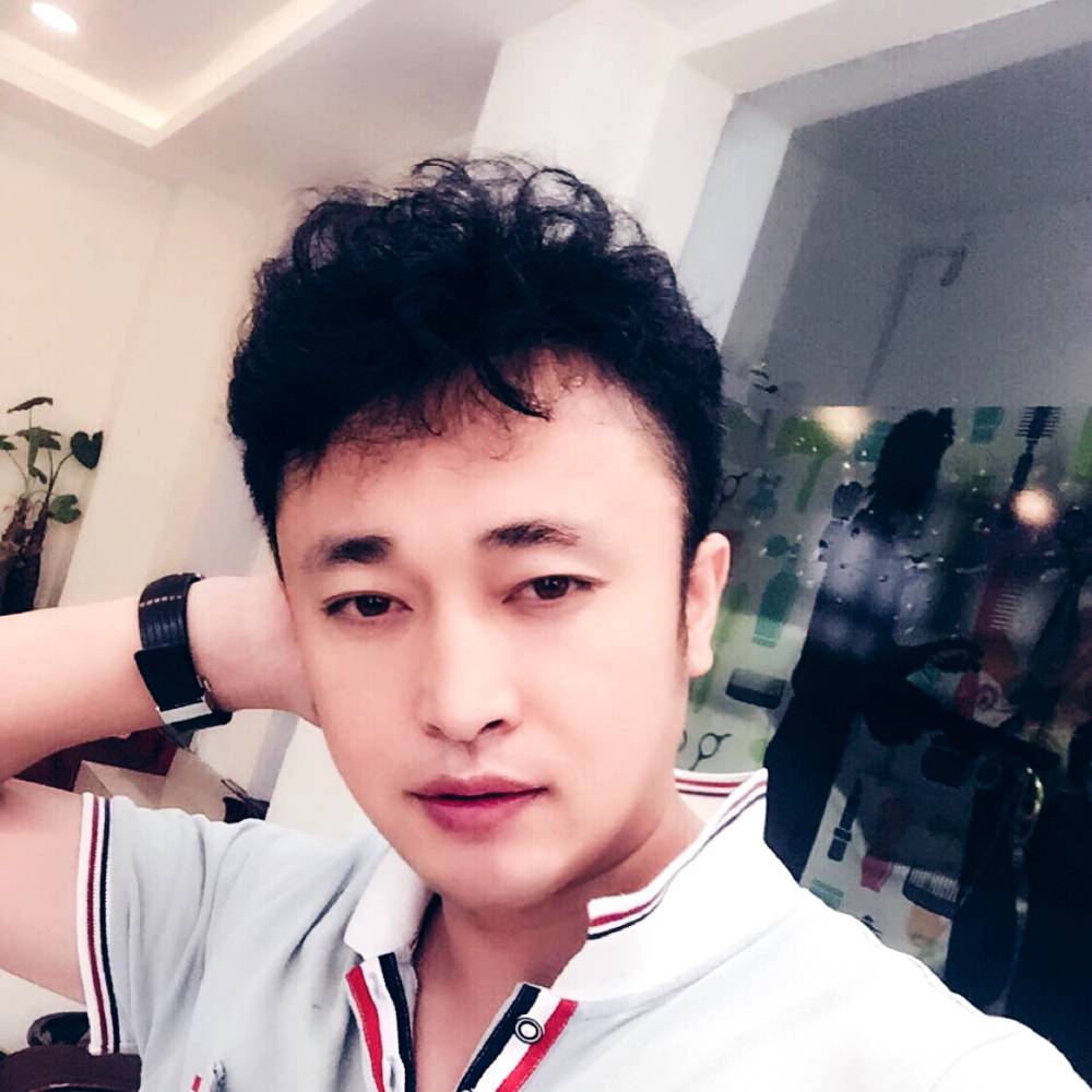 帅气微凉的照片