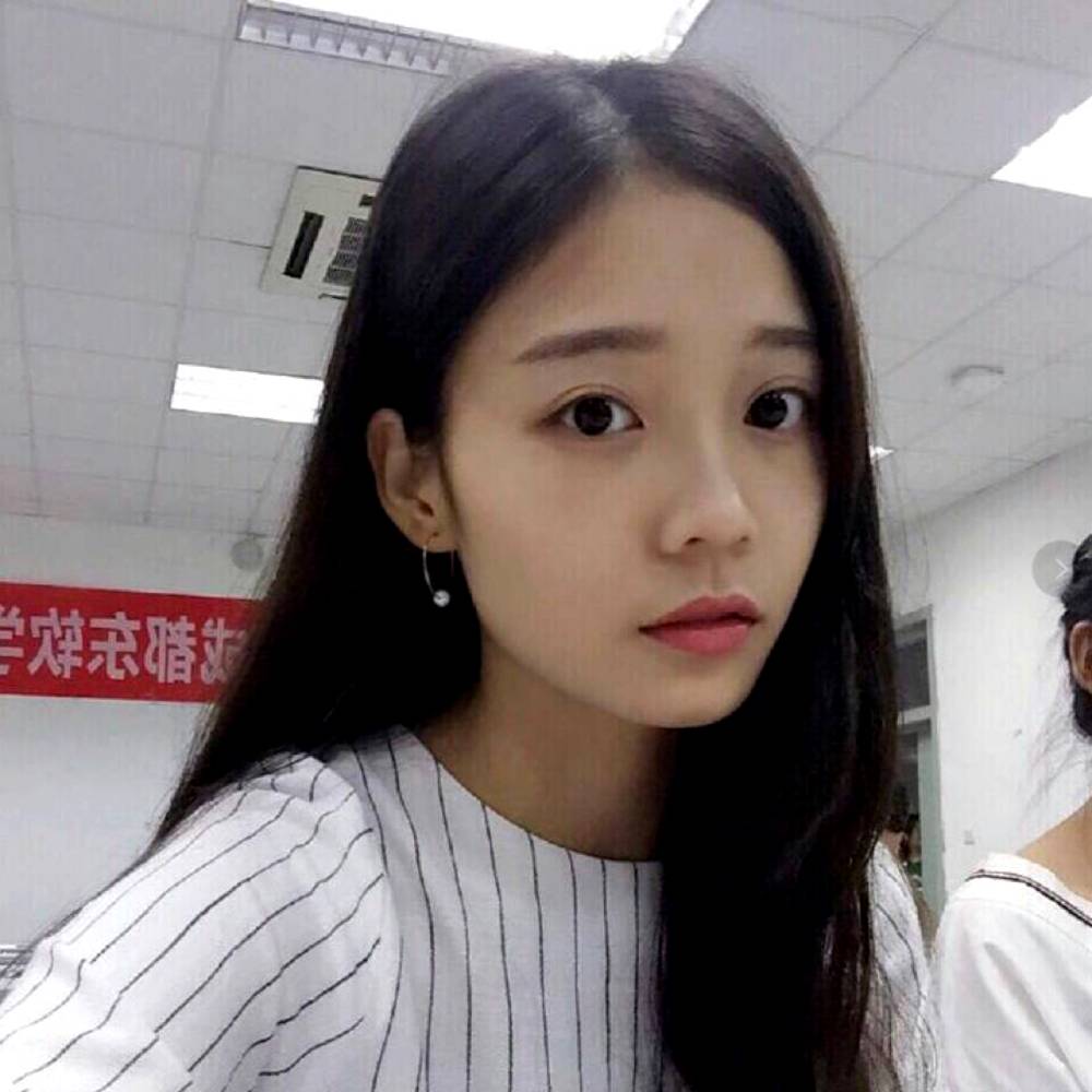 朴素女王的照片
