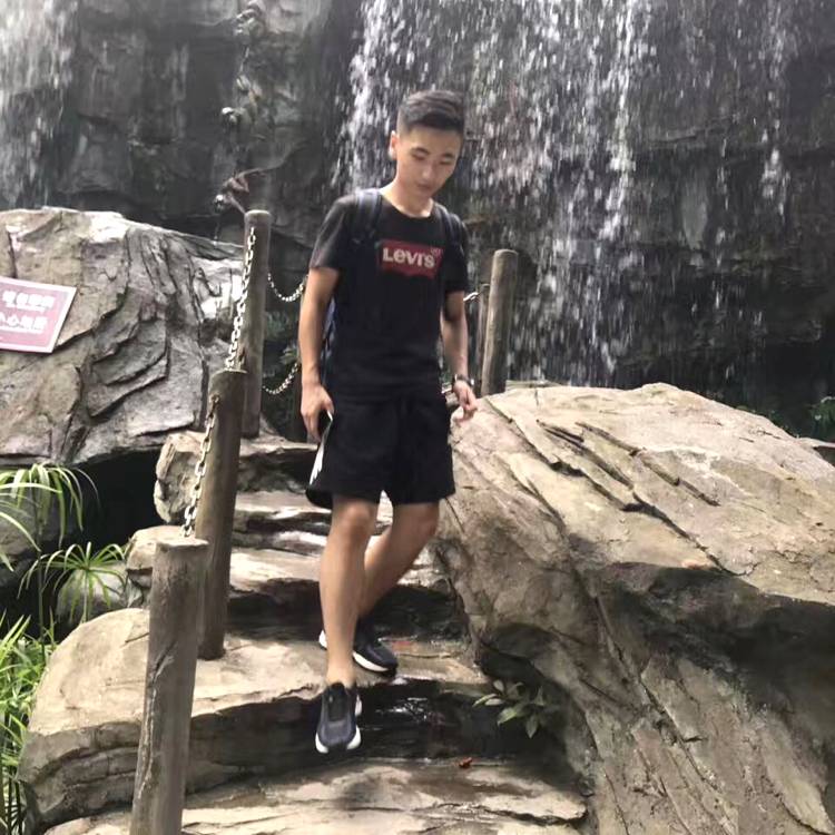Taylor.的照片