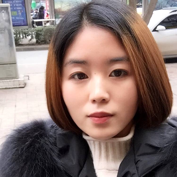 明媚战斗机的照片