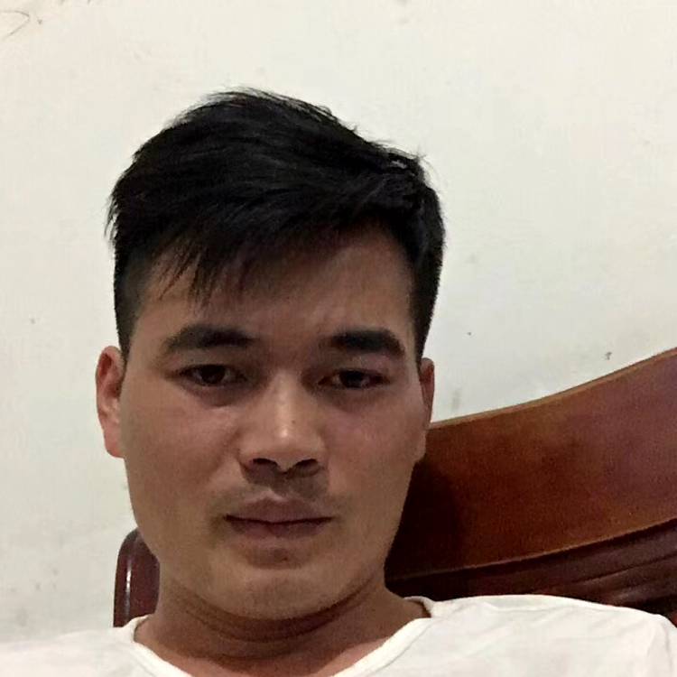 只要哥有钱什么缘的照片