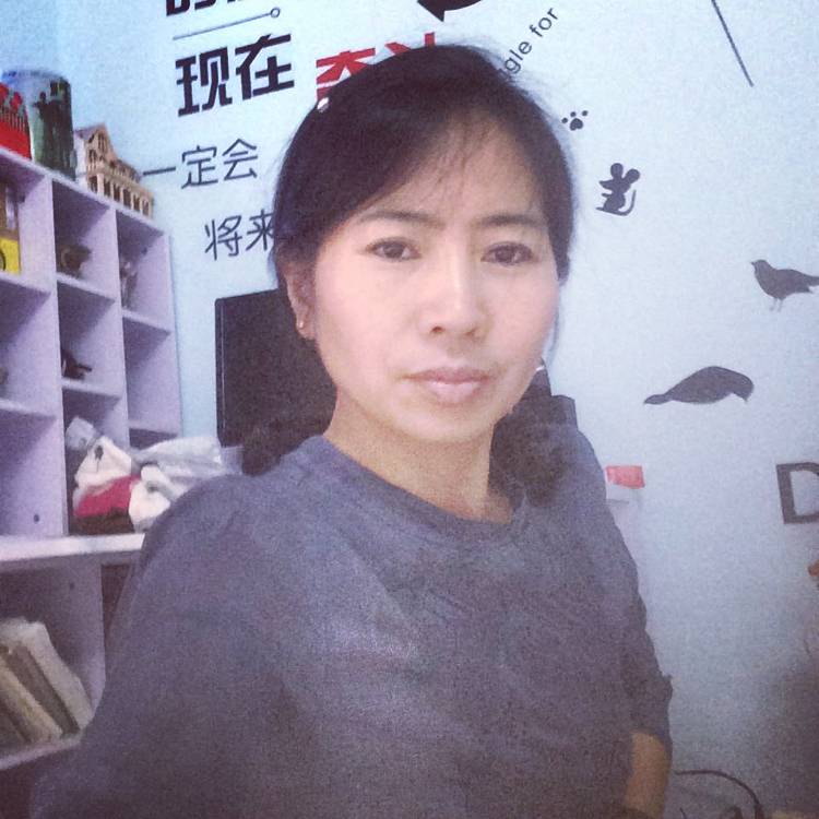 危机尘宵的照片