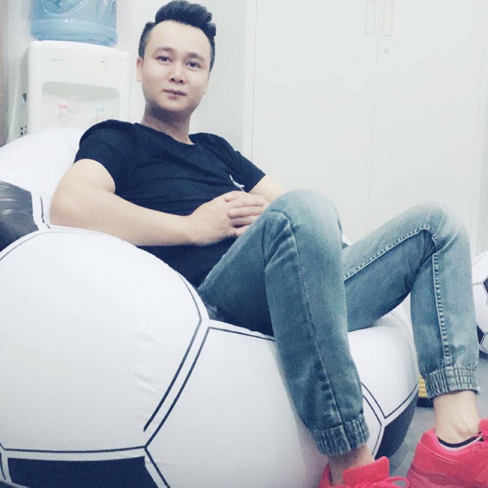 Junyi的照片